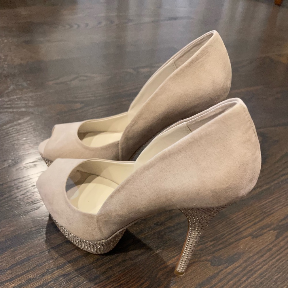 Aldo Rhinestone Platform heels. - Picture 6 of 6